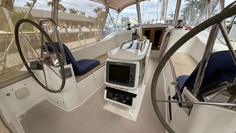 X Cape Yacht Photos Pics 