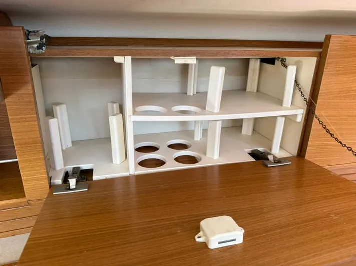 X Cape Yacht Photos Pics 