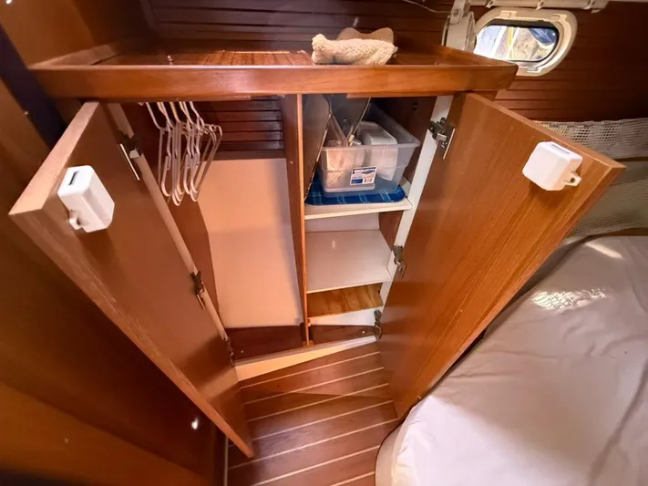 X Cape Yacht Photos Pics 