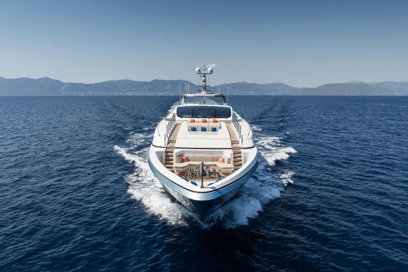 Zig Zag Ocean Yacht Photos Pics Admiral Regale 45 - Bow View