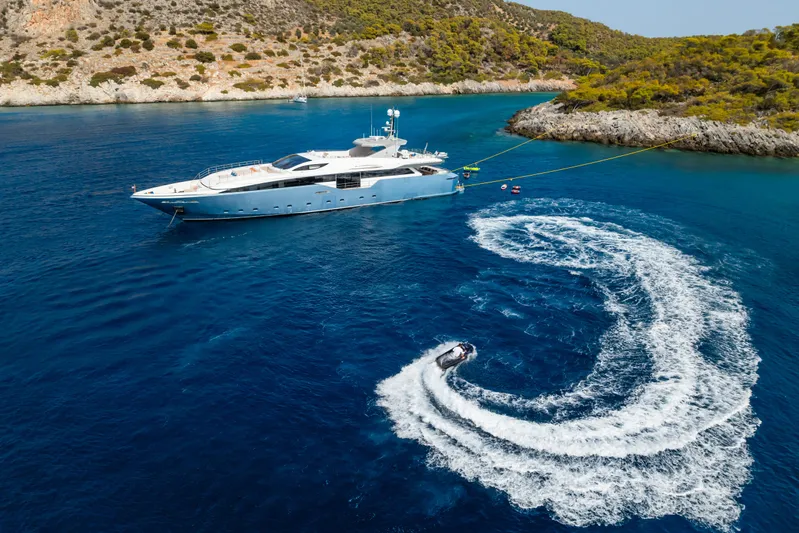 Zig Zag Ocean Yacht Photos Pics Admiral Regale 45 - Tenders