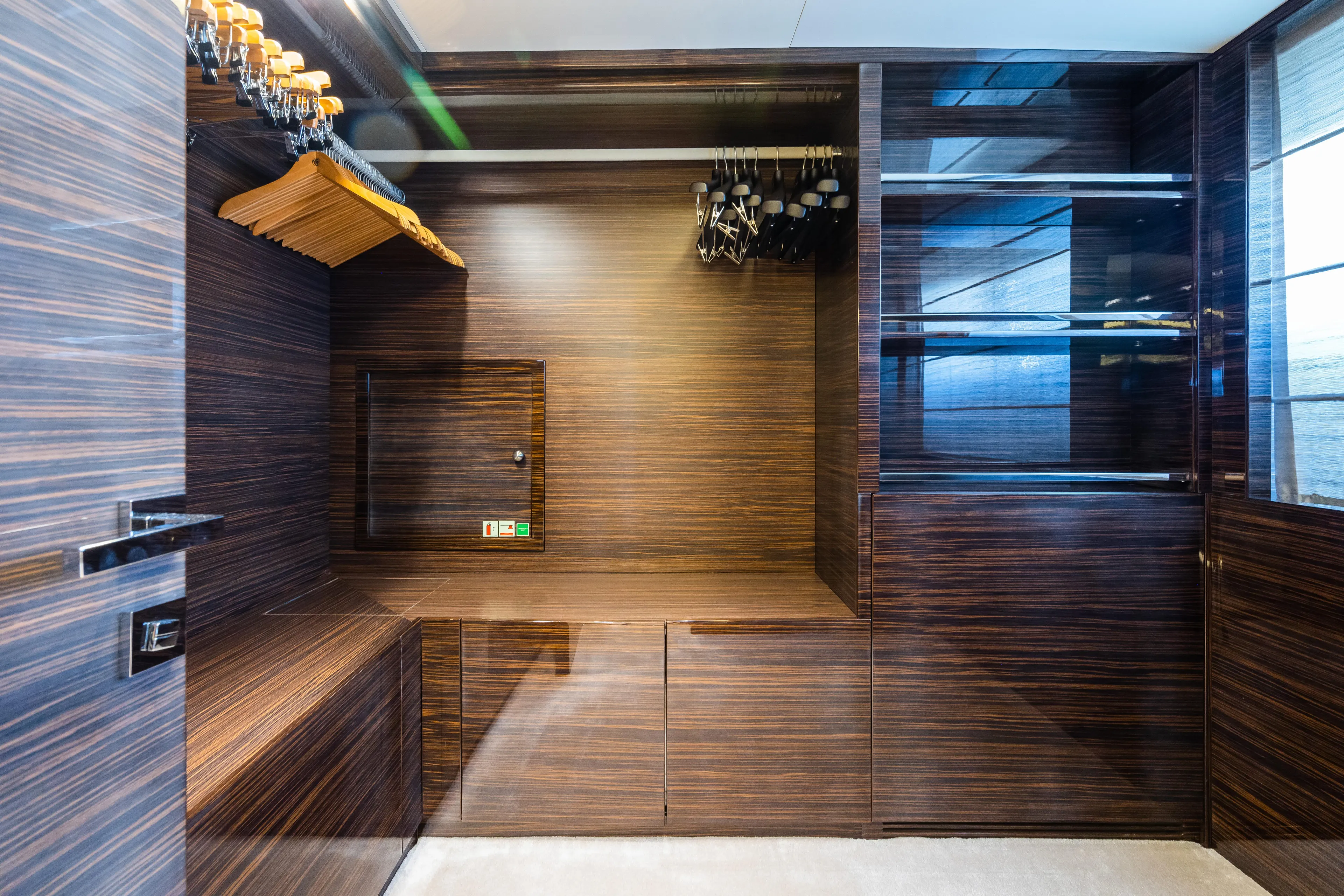 Zig Zag Ocean Yacht Photos Pics Admiral Regale 45 - Master Cabin Walk-in Closet II