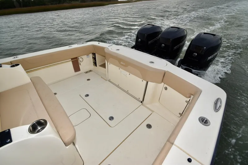 Reel Outlaw Yacht Photos Pics 