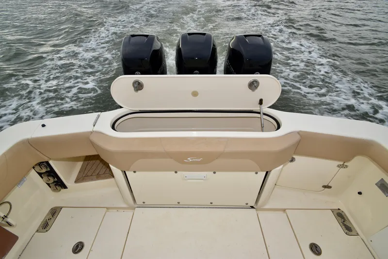 Reel Outlaw Yacht Photos Pics 