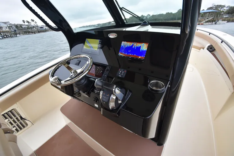 Reel Outlaw Yacht Photos Pics 