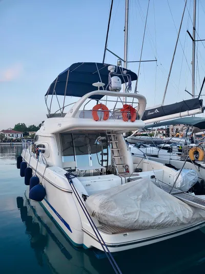  Yacht Photos Pics Cranchi Atlantique 48 2006