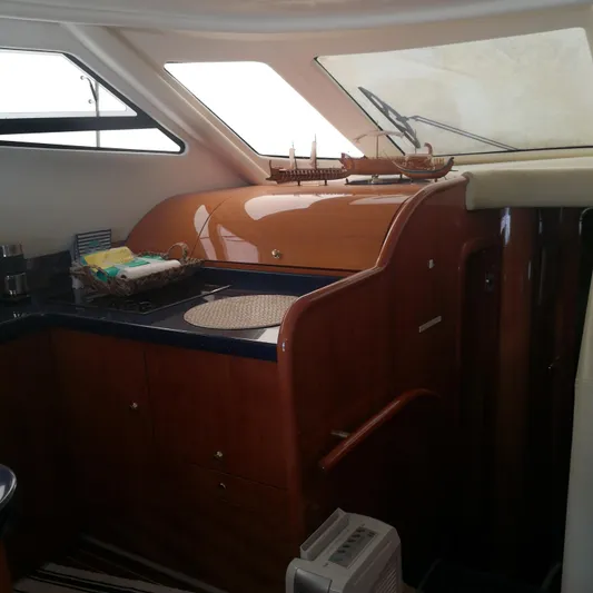  Yacht Photos Pics Cranchi Atlantique 48 2006