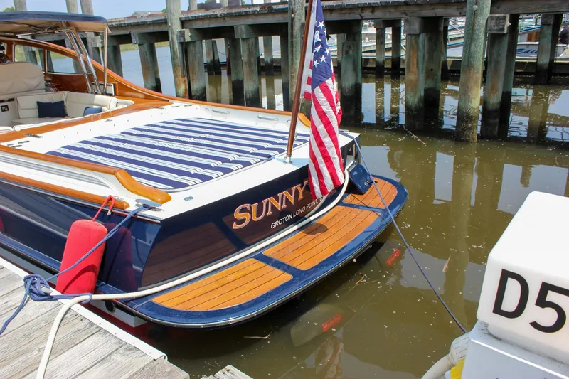 Sunny Daze Yacht Photos Pics 