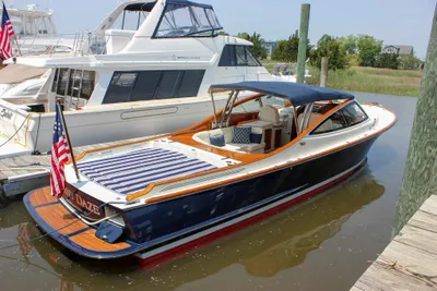 Hinckley Talaria 38R Convertible