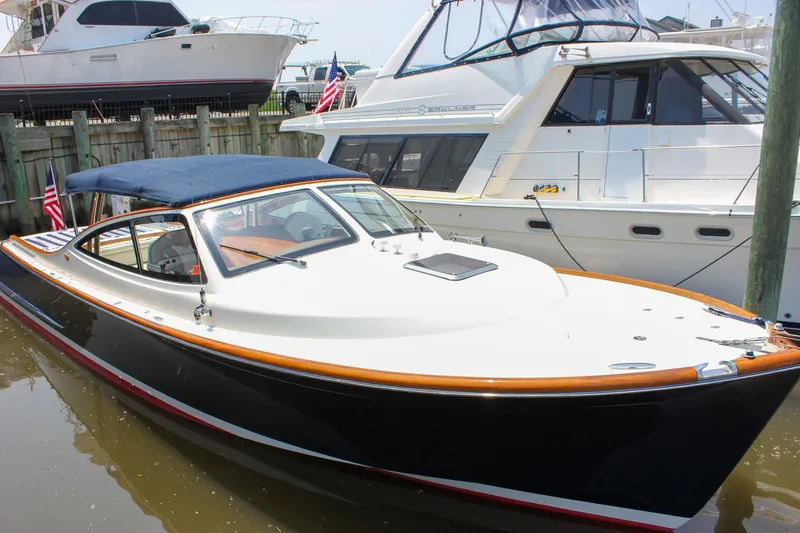 Sunny Daze Yacht Photos Pics 