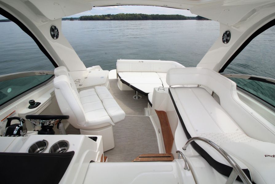 2019 Sea Ray 350 Sundancer