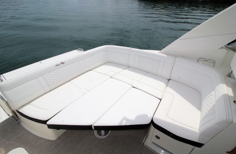 2019 Sea Ray 350 Sundancer