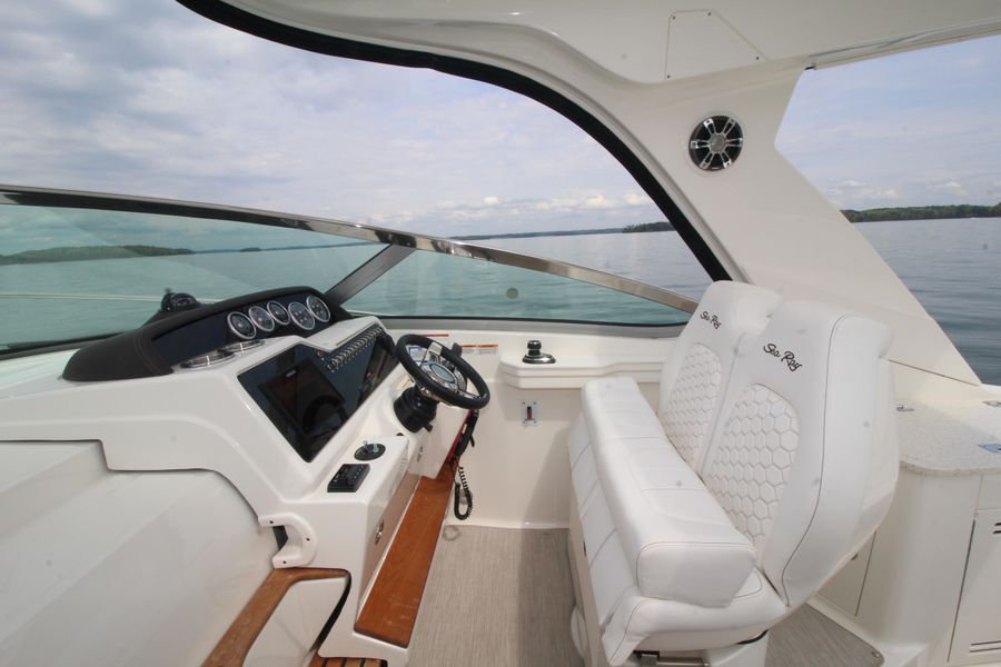 2019 Sea Ray 350 Sundancer
