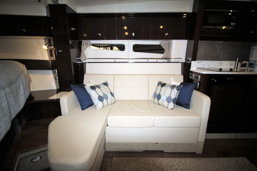2019 Sea Ray 350 Sundancer