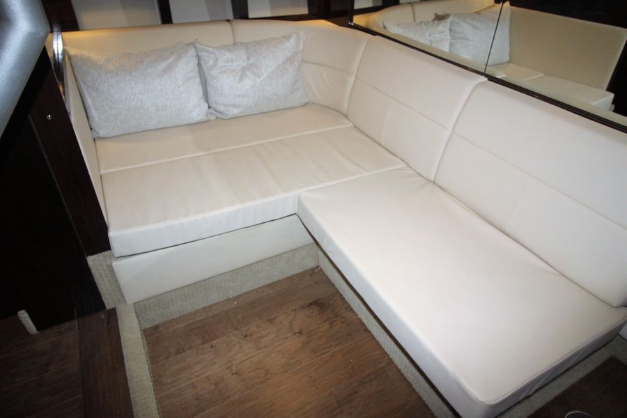 2019 Sea Ray 350 Sundancer