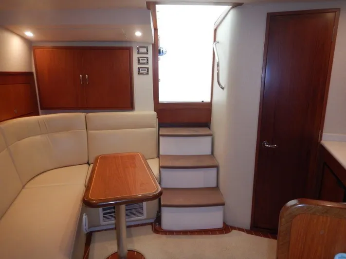 Special K Yacht Photos Pics Cabo 36 SPECIAL K - Salon Seating & Entrance