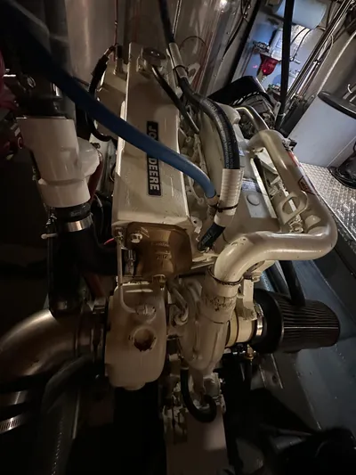 One Unit Yacht Photos Pics 