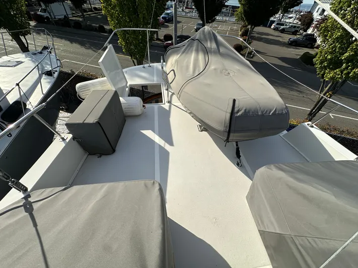 One Unit Yacht Photos Pics 