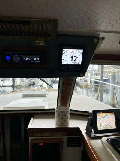 One Unit Yacht Photos Pics 