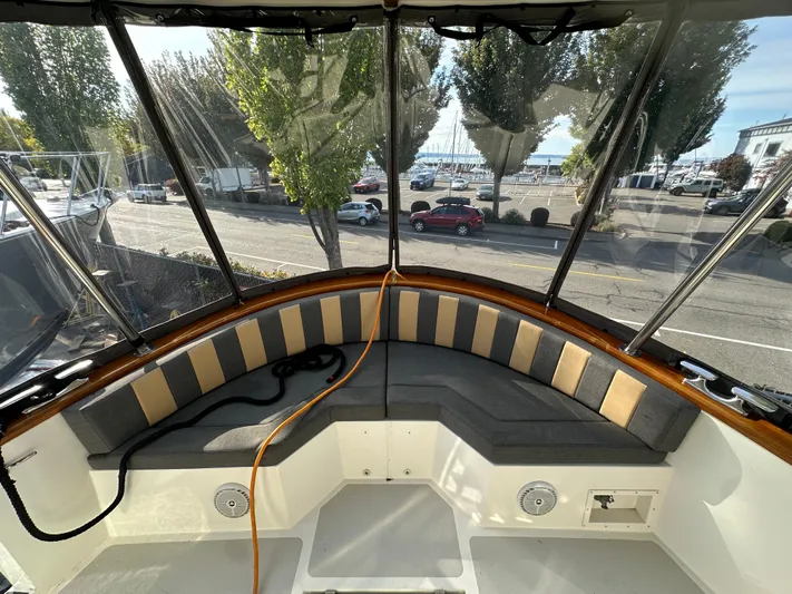 One Unit Yacht Photos Pics 