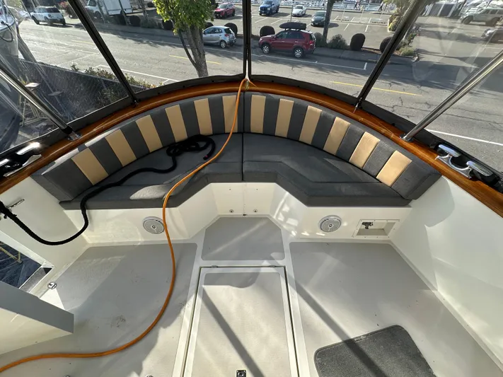 One Unit Yacht Photos Pics 