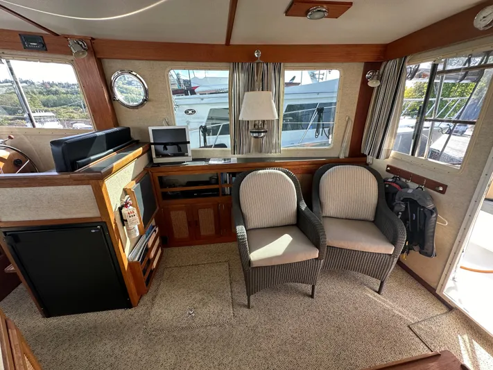 One Unit Yacht Photos Pics 