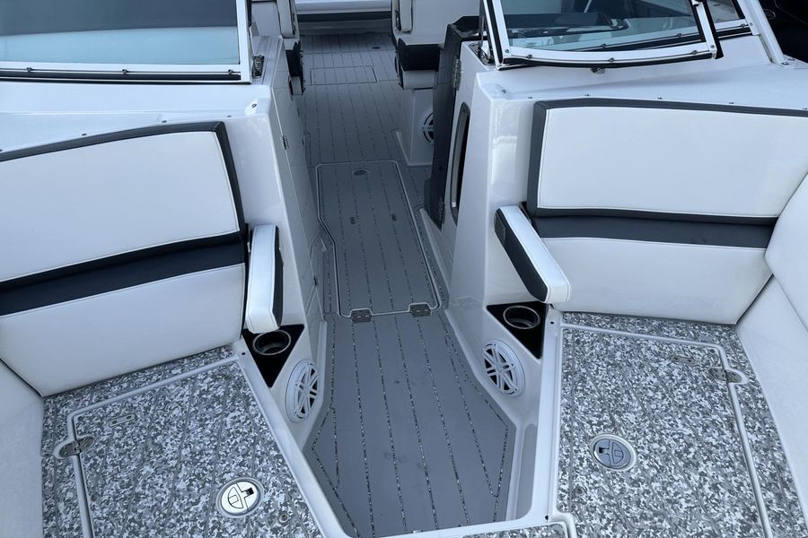 2019 Blackfin 272DC