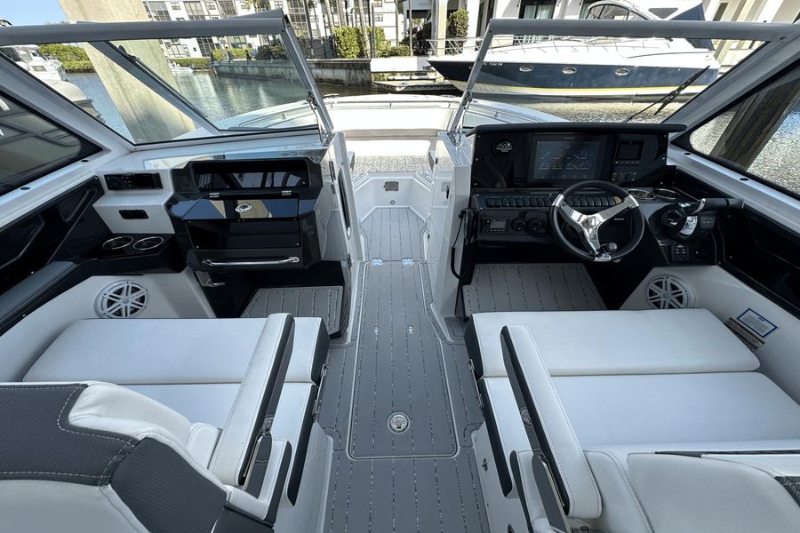 2019 Blackfin 272DC