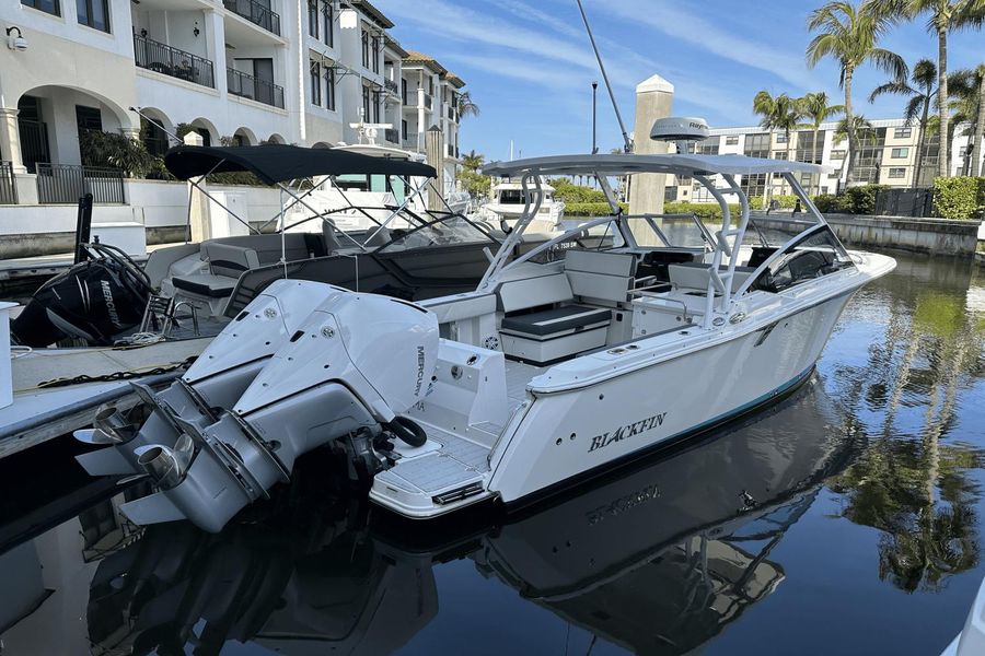 2019 Blackfin 272DC