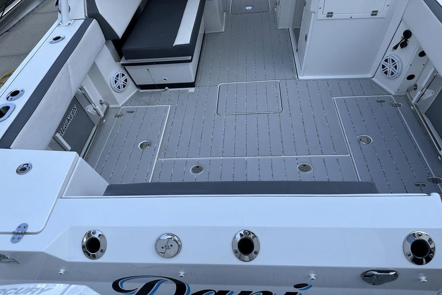 2019 Blackfin 272DC