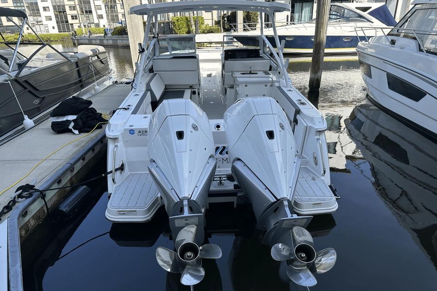 2019 Blackfin 272DC