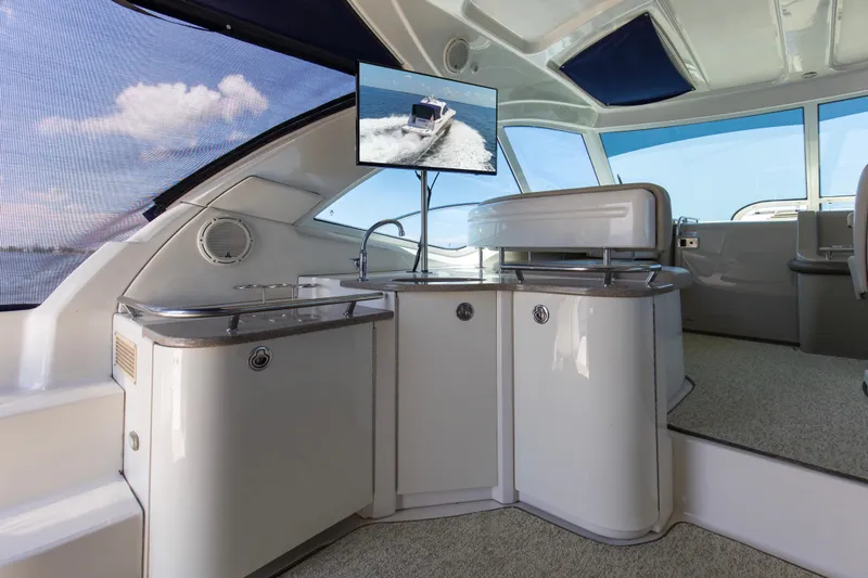  Yacht Photos Pics wet bar