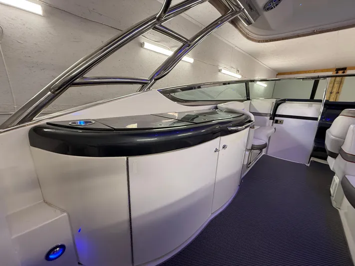  Yacht Photos Pics 2017 Formula 370 FX boat interior with sleek design and modern amenities.