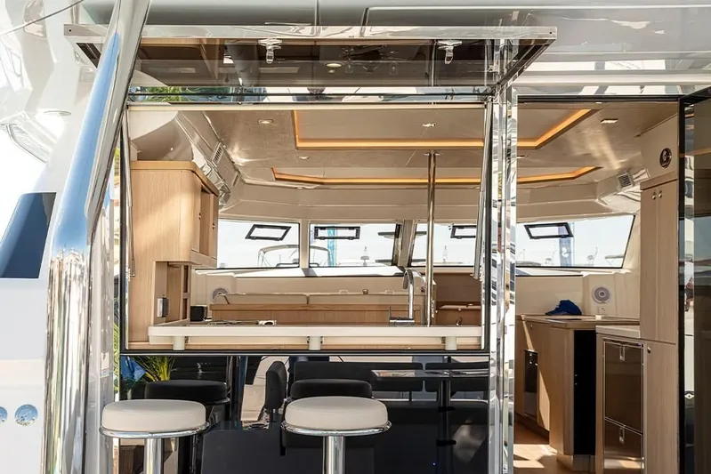  Yacht Photos Pics 2023-Aquila-44-Yacht-MarineMax