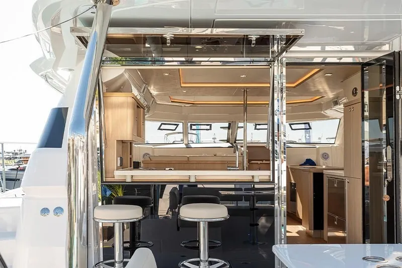  Yacht Photos Pics 2023-Aquila-44-Yacht-MarineMax