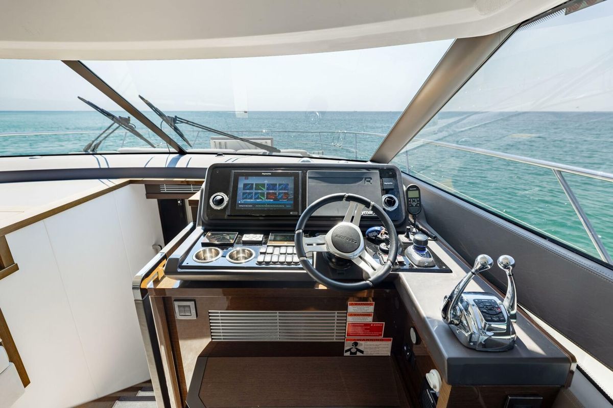 2019 Prestige 59 