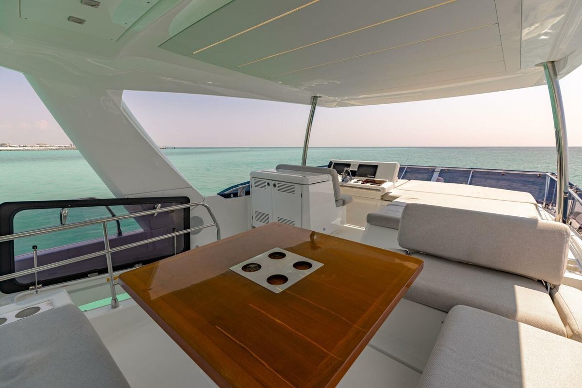 2019 Prestige 59 