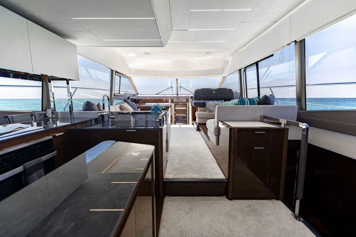 2019 Prestige 59 