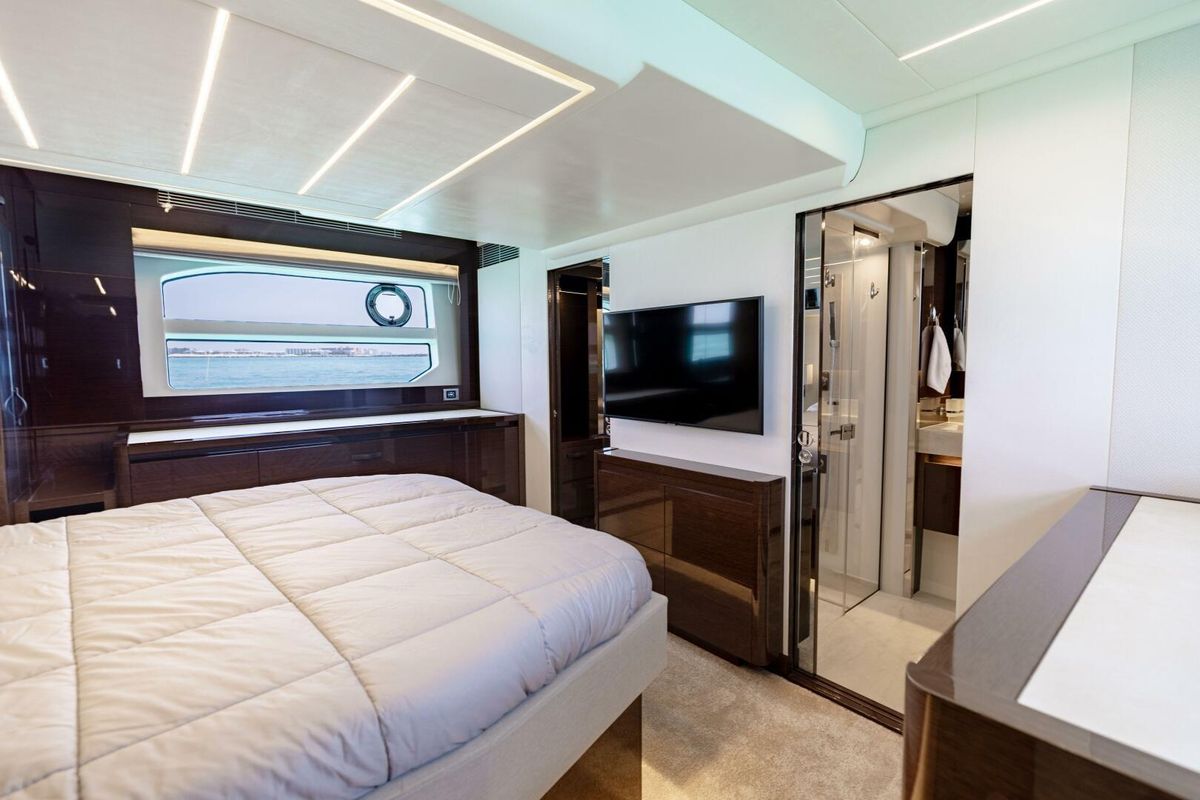 2019 Prestige 59 