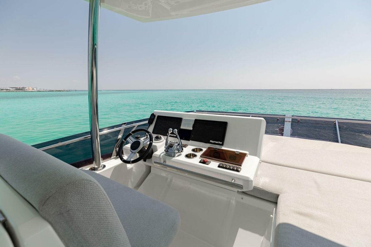 2019 Prestige 59 