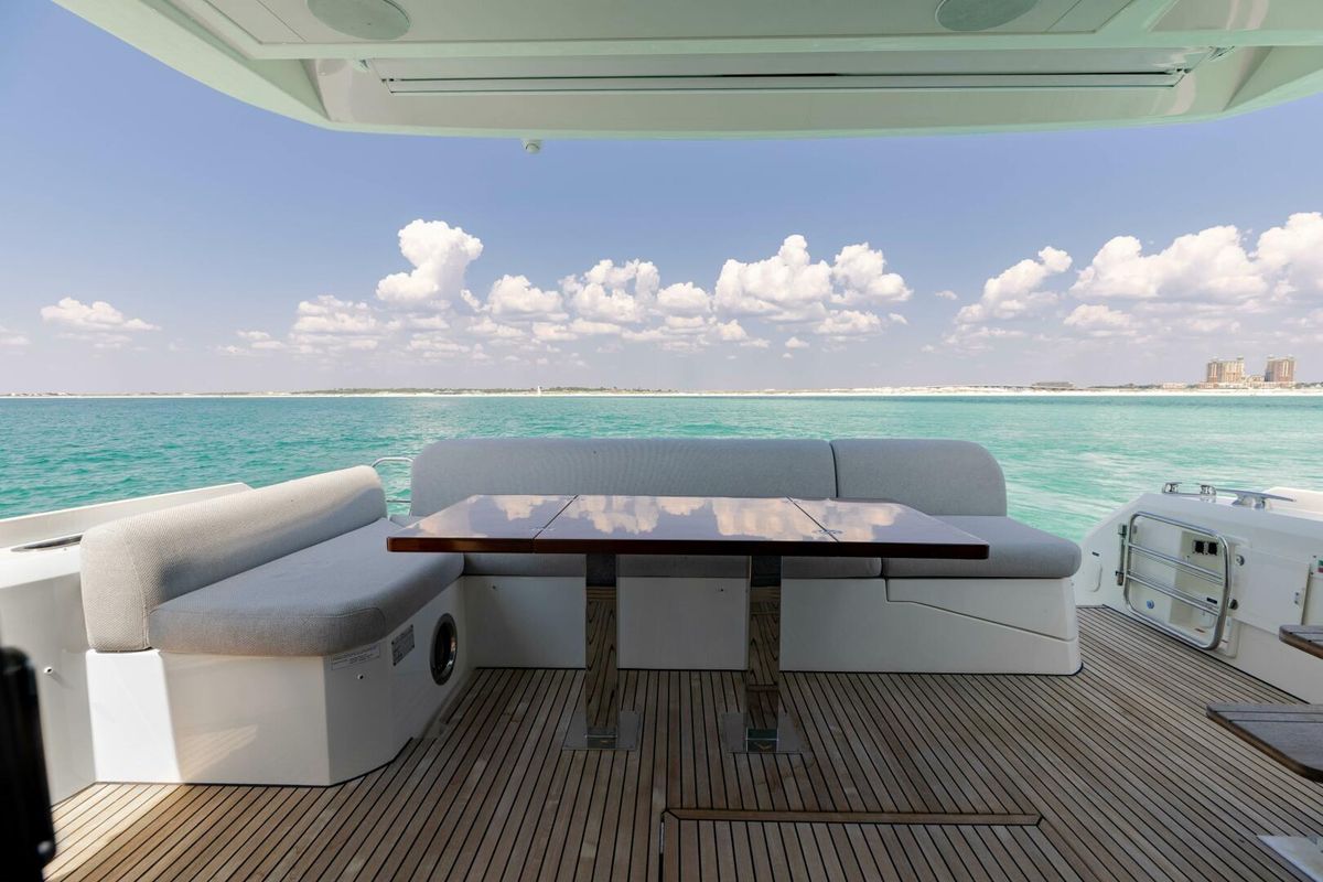 2019 Prestige 59 