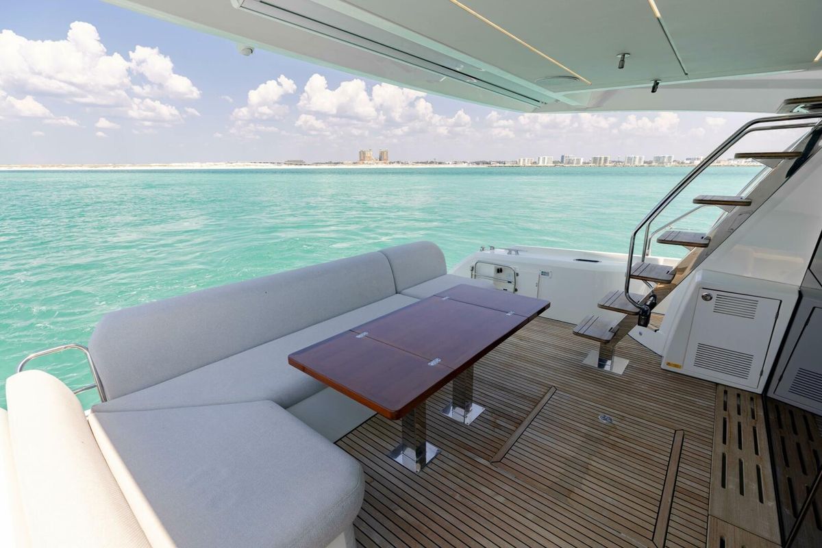 2019 Prestige 59 