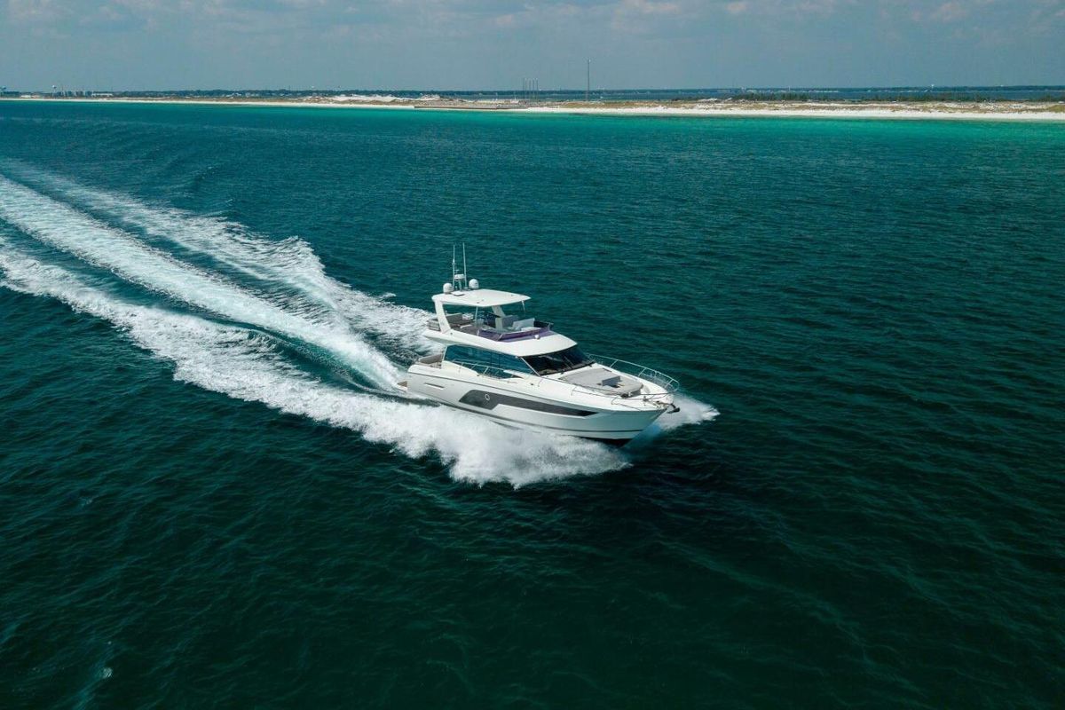 2019 Prestige 59 
