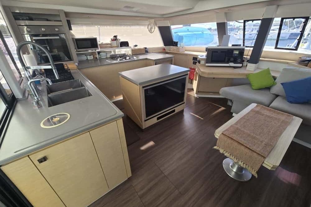 2018 Fountaine Pajot 49 