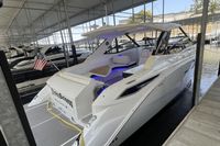 2022 Sea Ray 320 Sundancer