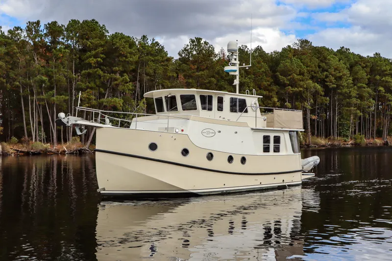 Little Lady Yacht Photos Pics LITTLE LADY Port Bow