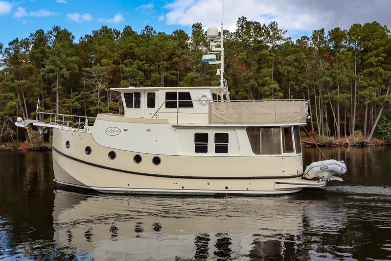 Little Lady Yacht Photos Pics LITTLE LADY port