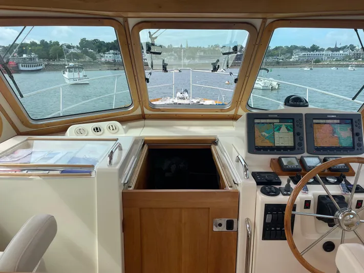 Tess Yacht Photos Pics Helm dash & below deck access