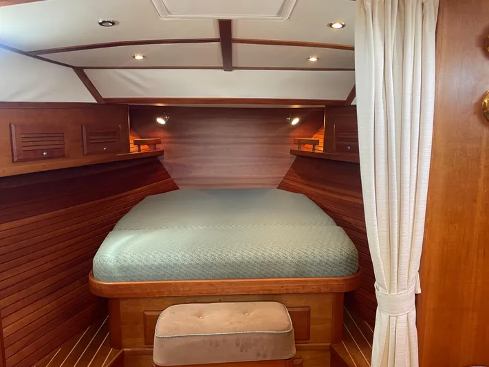 Tess Yacht Photos Pics Berth