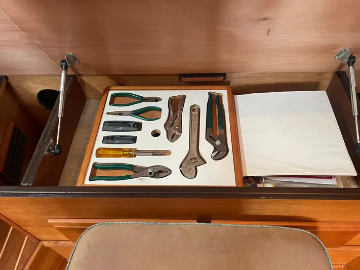 Tess Yacht Photos Pics Sabre tools under berth